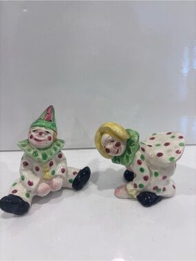Vintage Japan ceramic clown salt &pepper shakers both corks present mid century